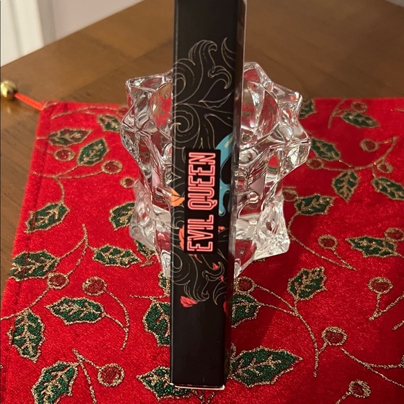 DISNEY Villains Evil Queen ColourPop Ultra Glossy Lip - Bad Apple NWT - Picture 2 of 5